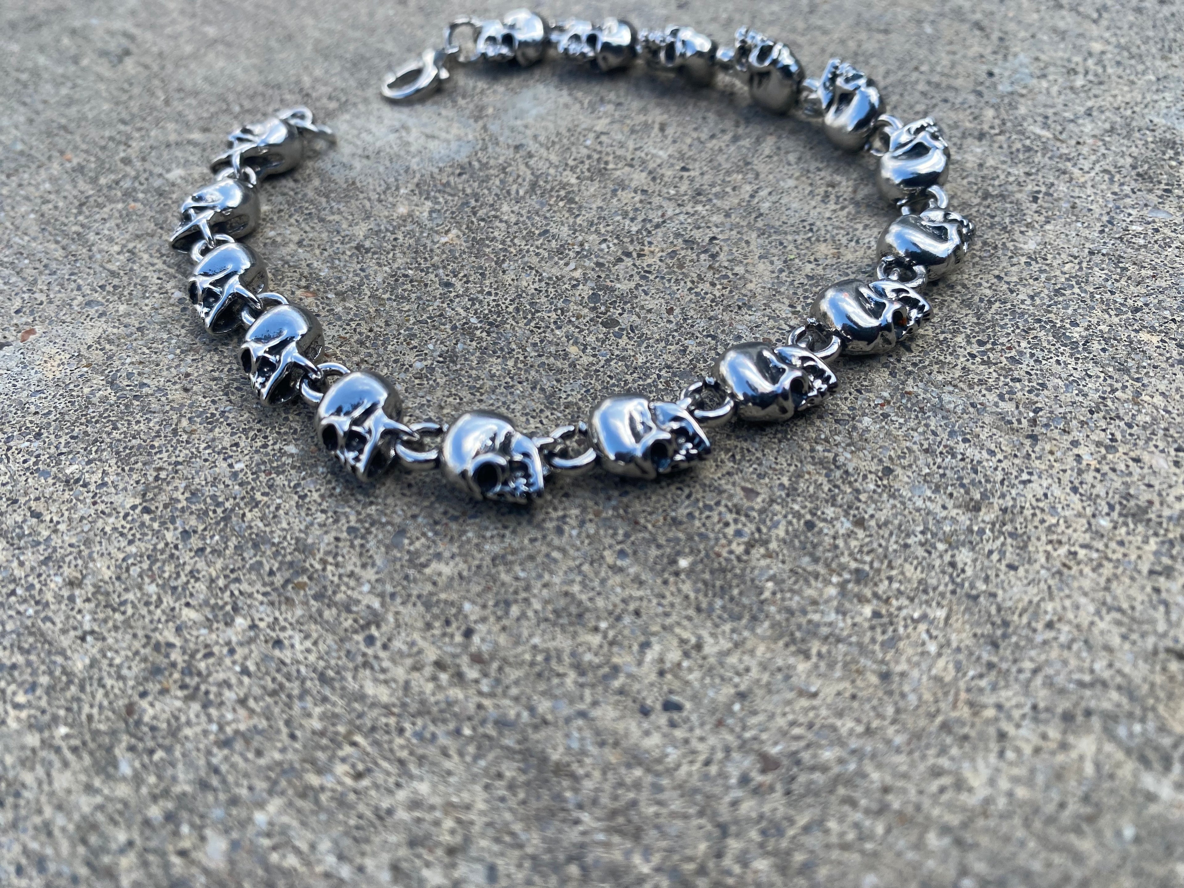 DINERO XXI ADJUSTABLE SKULL LINK BRACELET💱💫